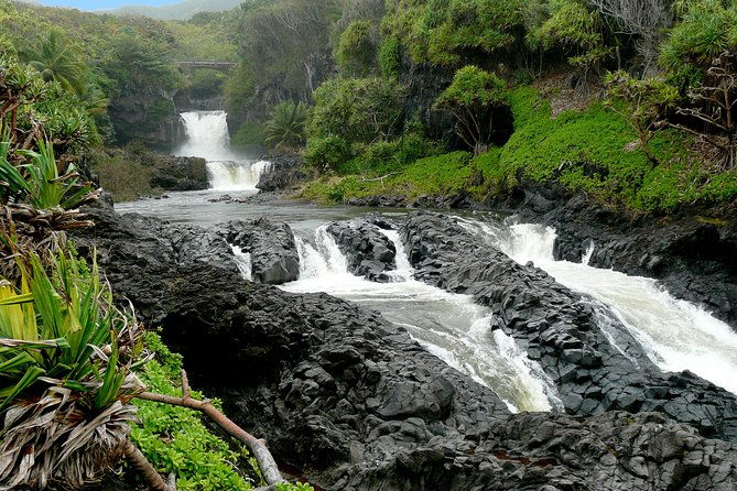 ultimate-hana-full-day-adventure-tour