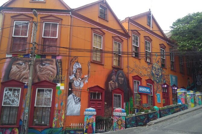 valparaiso-walking-tour-from-santiago