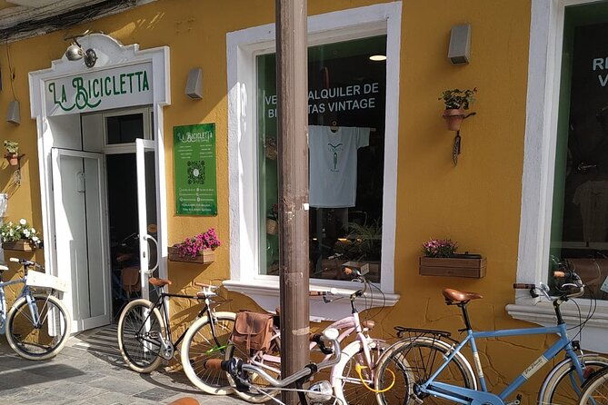 vintage-style-bike-rental-in-malaga-2