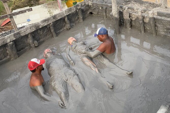 vip-private-mud-volcano-tour-with-english-spanish-speaking-guide