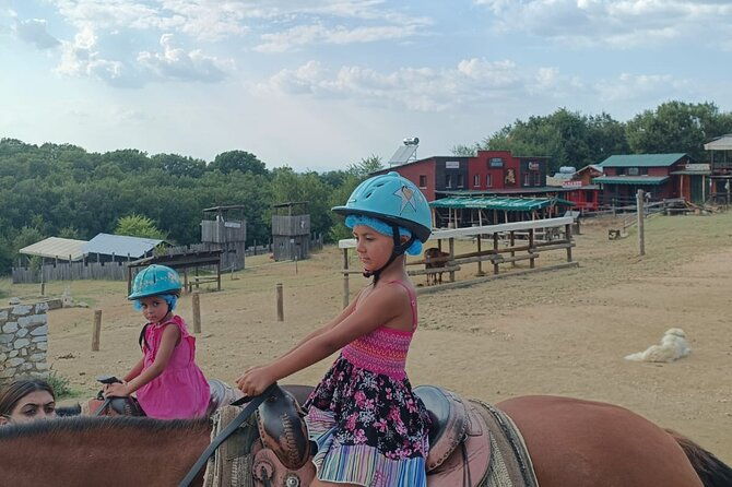 visit-a-farm-and-horseback-riding-in-nature-2