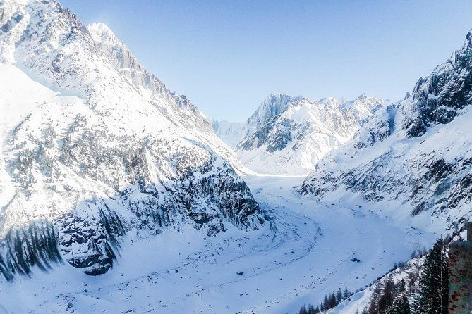 visit-the-aiguille-du-midi-in-chamonix-with-a-private-guide
