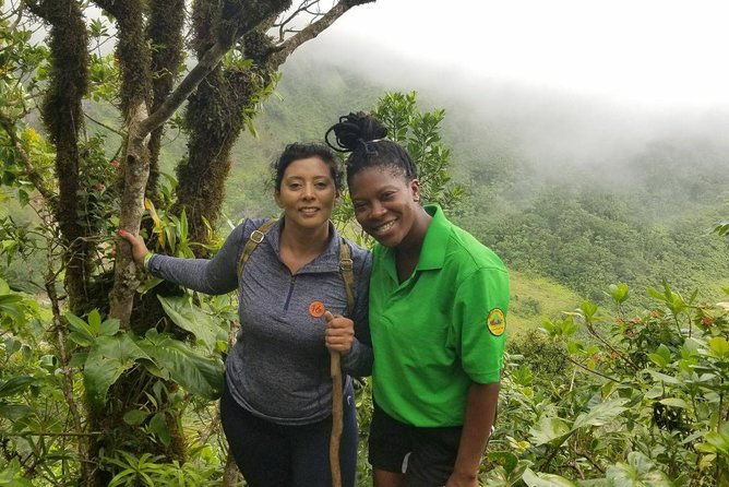 volcano-crater-hiking-tour-in-st-kitts