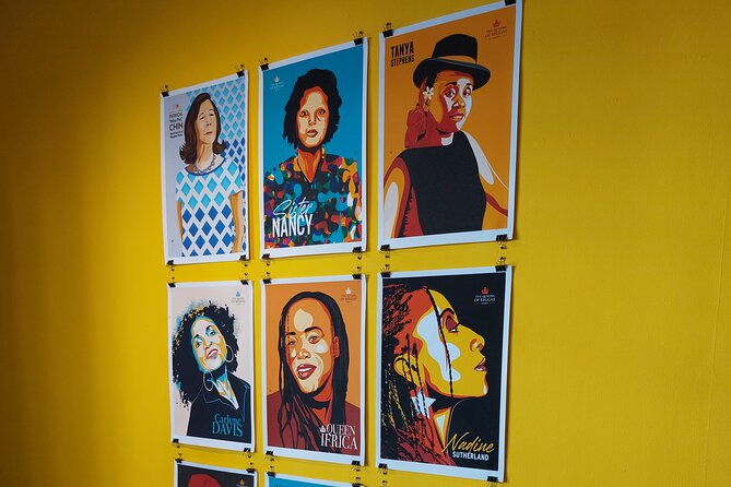 walking-tour-in-kingston-with-street-art-mural-treasure-hunt