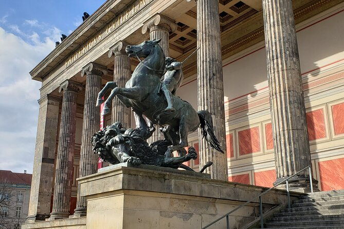 warnemunde-shore-excursion-private-highlights-tour-of-berlin-with-minivan