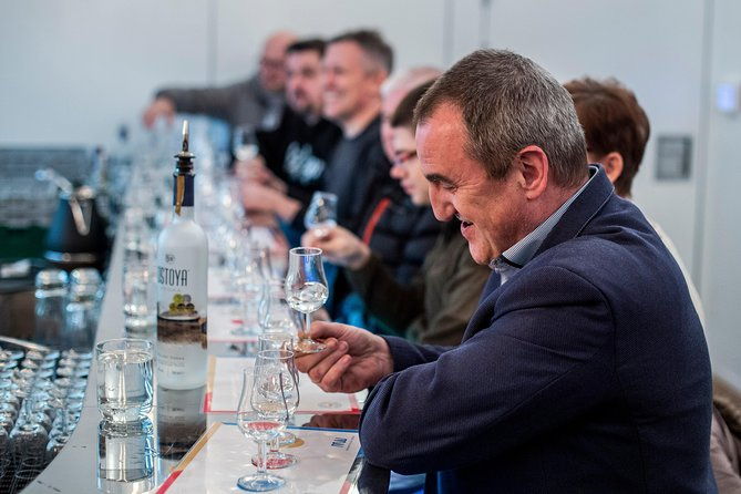 warsaw-vodka-night-private-tour-by-retro-fiat