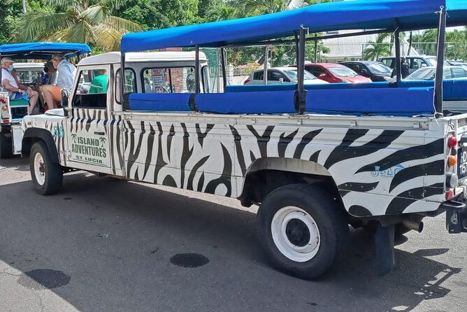 waterfall-and-beach-safari-in-santa-lucia