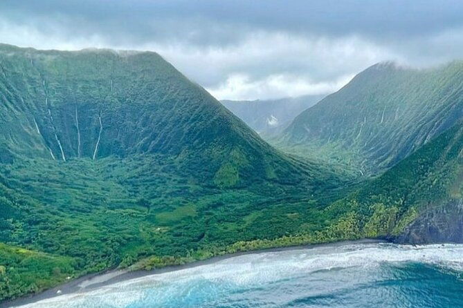west-maui-and-molokai-60-minute-helicopter-tour