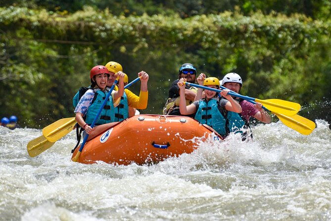 white-water-rafting-class-iii-with-lunch-arenal-area
