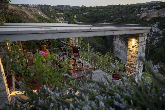 wine-tasting-food-experience-inside-a-cretan-gorge