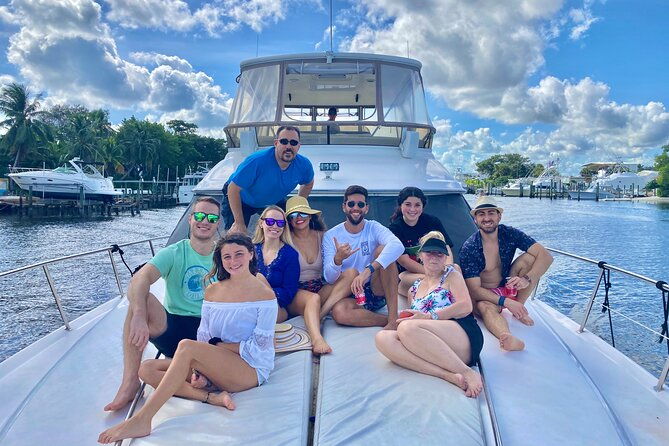 yacht-charter-in-palm-beach-with-crew