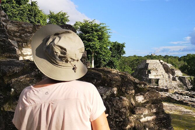 yaxha-archaeological-focus-afternoon-and-sunset-tour-with-monkeys-spotting