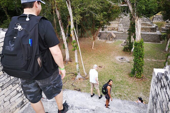 yaxha-archaeological-focus-day-tour-with-monkeys-spotting