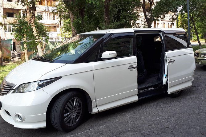 yerevan-city-zvartnots-airport-transfer-2