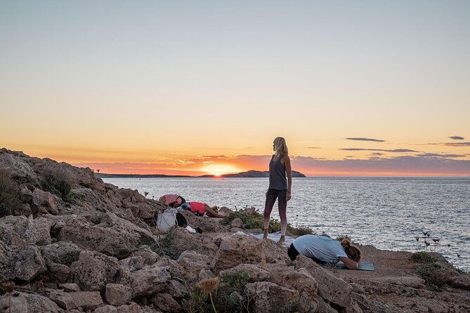 yoga-brunch-by-the-sea-in-ibiza