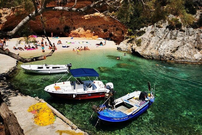 zakynthos-early-morning-shipwreckblue-caves-and-view-point-small-group