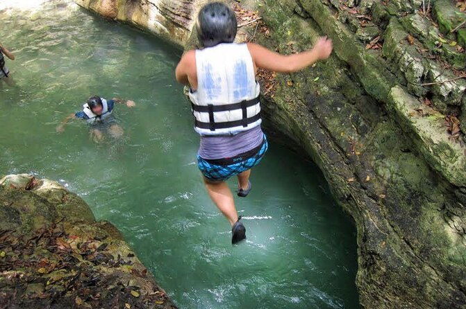 zip-line-with-7-waterfall