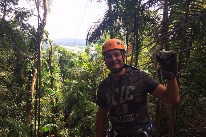 zipline-adventure-in-the-rainforest