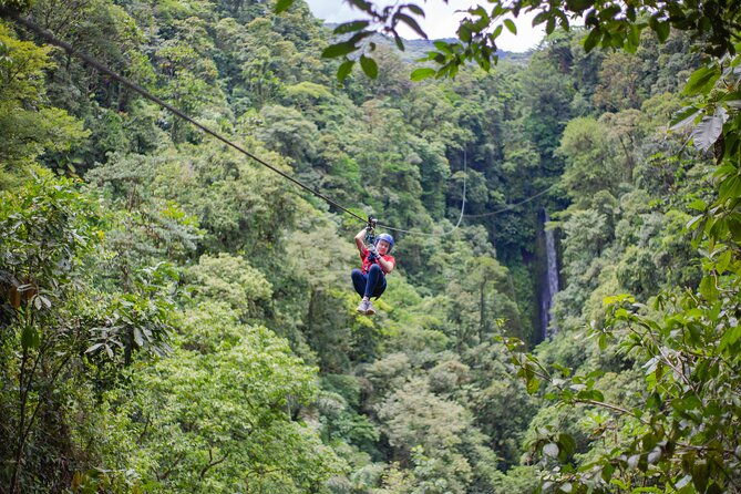 ziplining-rappelling-horseback-riding-with-maleku-villa-visit