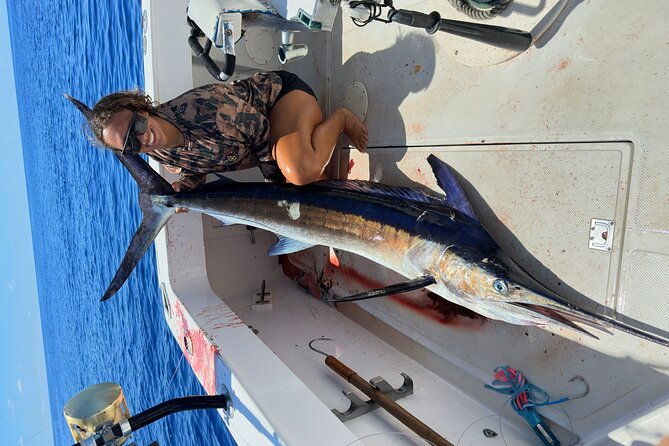 5-hours-private-fishing-charter-in-kailua-kona-2