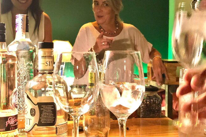 1-hour-gin-tonics-guided-workshop-with-special-view-in-madrid