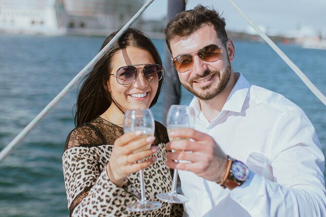 1-hour-private-boat-trip-with-campagne