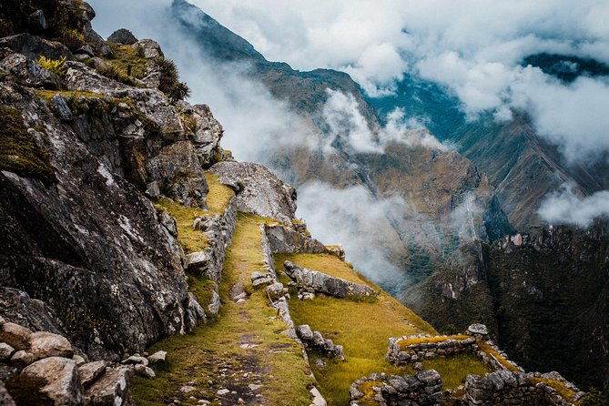 2-day-tour-sacred-valley-and-machu-picchu-by-train
