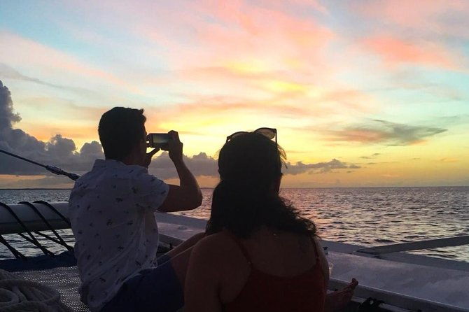 2-hour-champagne-sunset-cruise-from-grace-bay-providenciales-adult-only