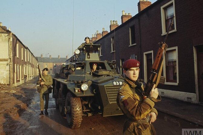 2-hour-terror-and-mural-history-belfast-taxi-private-tour