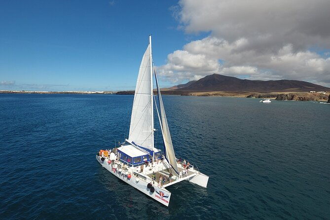 2hrs-dolphins-sunset-sailing-cruise-with-drink
