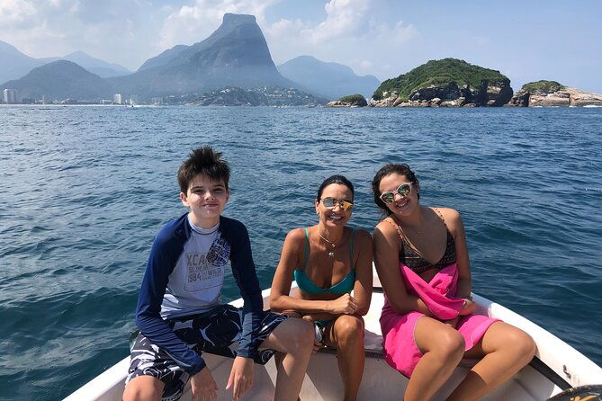 3-hours-snorkel-and-swim-with-turtles-tour-at-tijuca-islands