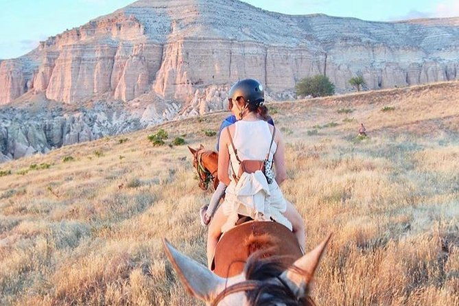 4-hour-horsebackriding-tour-through-cappadocia