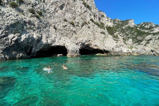4-hour-private-boat-tour-of-capri