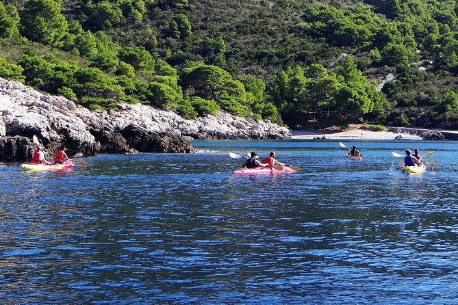 4-hours-sea-kayaking-from-komiza