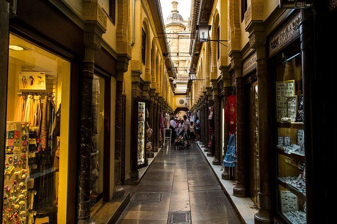 4-neighborhoods-4-cultures-half-day-private-tour-in-granada