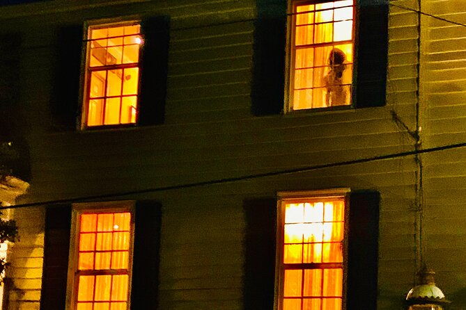 90-minute-historic-savannah-walking-haunted-bar-pub-crawl