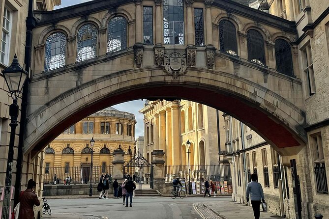 a-guide-to-the-city-of-dreaming-spires-a-self-guided-audio-tour-of-oxford