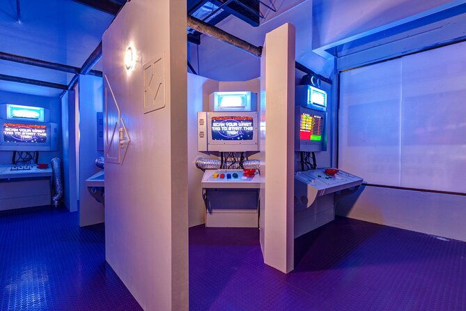 a-traitor-among-us-escape-room-game-for-private-group