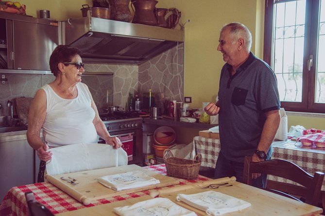 abruzzo-traditional-pasta-making-with-85y-old-local-grandma