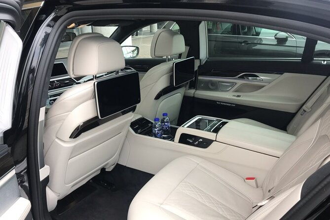 airport-limousine-transfer-arlanda-airport-to-stockholm-city-1-7-passengers