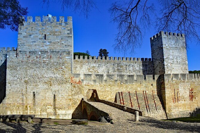 alfama-and-the-castle-of-saint-george-skip-the-line-tour