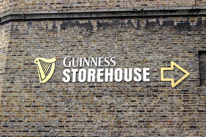 alien-invasion-in-dublin-exploration-game-and-tour