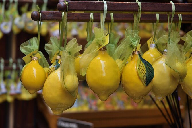 amalfi-coast-sightseeing-bus-tour-from-pompeii