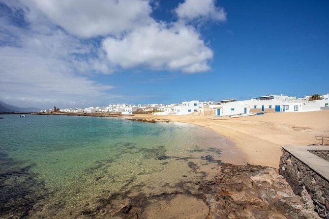 amazing-jeep-safari-at-graciosa-island-lanzarote