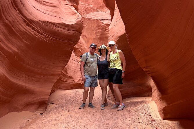 antelope-canyon-lake-powell-guided-kayaking-and-hike-tour-2