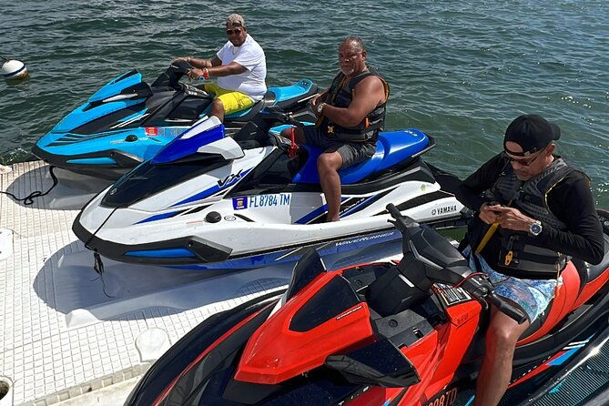 aquatic-adventure-boat-tour-with-jetskis-tubing-and-open-bar
