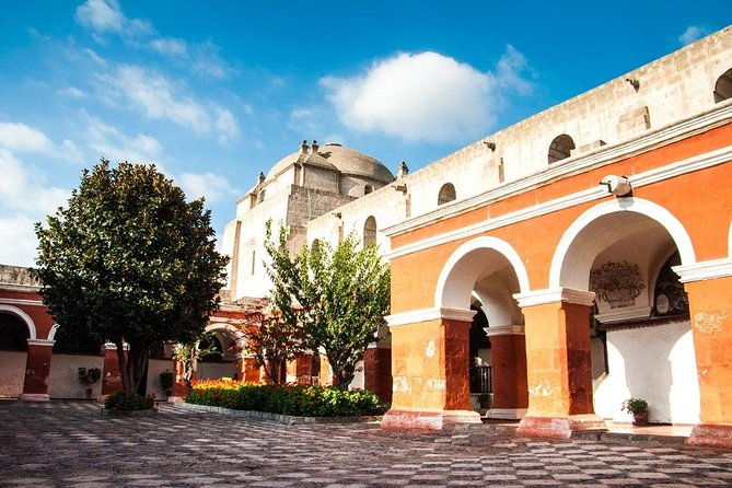 arequipa-historic-and-colonial-city-and-santa-catalina-monastery