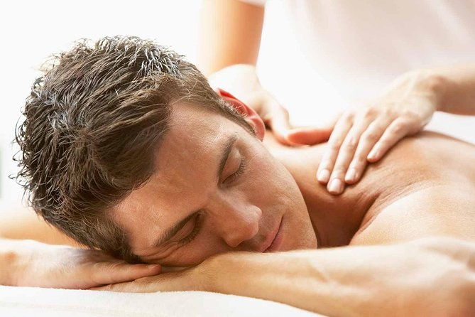 aroma-massage-enjoy-a-complete-spa-experience-from-the-comfort-of-your-room