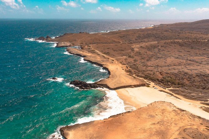aruba-jeep-tour-natural-pool-caves-and-baby-beach-adventure