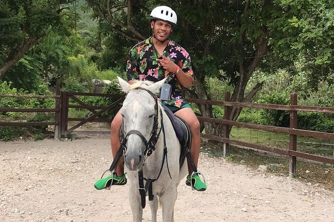 atv-and-horse-back-riding-beach